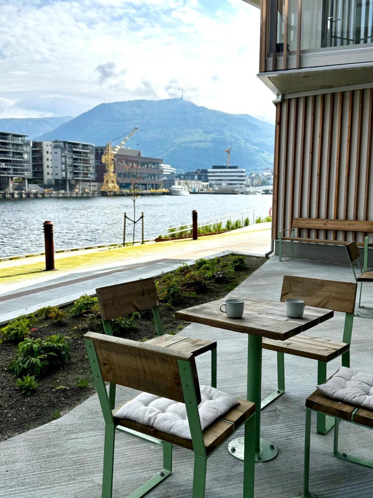 Modern Right On The Dock - Near Downtown Bergen
